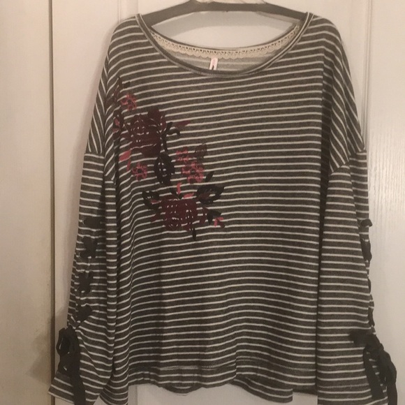 Xhilaration Tops - Xhilaration Striped Top Floral Accents